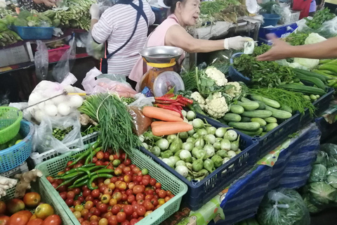 Chiang Mai: Traditionele Thaise kookles met rondleiding over de markt