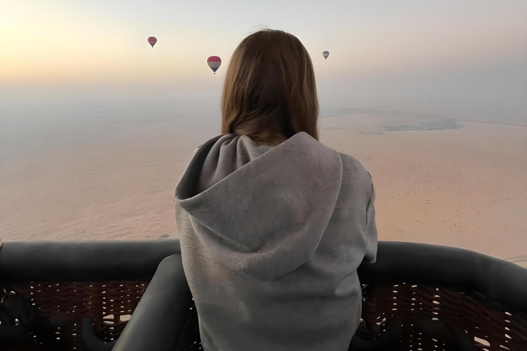 Dubai: ballonvaart over de woestijn van DubaiDubai: Groepsballonvaart over de woestijn van Dubai