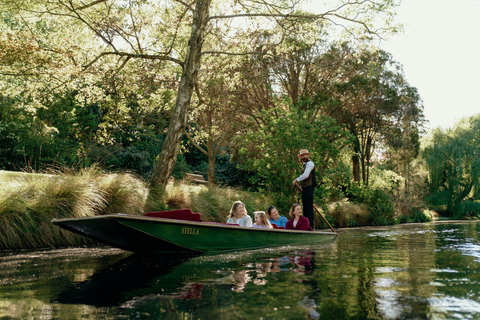 Christchurch - Punting on the Avon