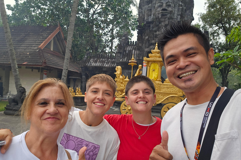 Borobudur Climb-Up & Prambanan Journey with Licensed Guide Borobudur Climb-Up & Prambanan Journey with Licensed Guide