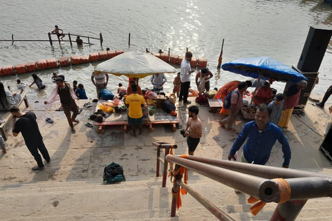 Varanasi: rejs o wschodzie słońca i wycieczka piesza