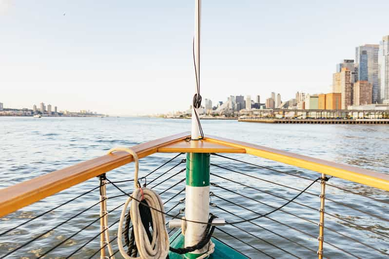 sunset yacht cruise new york