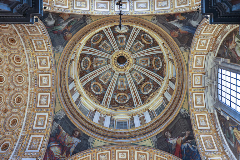 Rome: St. Peter’s Basilica & Underground Tombs Tour Group Tour in French