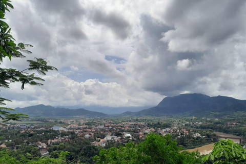 Luang Prabang: Sunrise Market & Local Street Food Experience