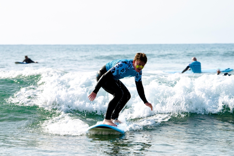 Szkoła surfingu SouthCoast: Przyjdź i poczuj fale razem z nami