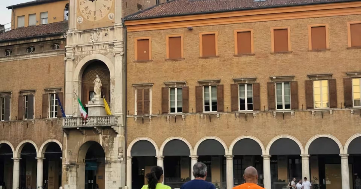Modena: Guided Running Tour in the Historic Center | GetYourGuide