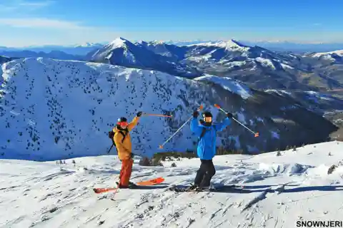 Von Tirana aus: Prizren und Brezovica Tagestour mit Skifahren