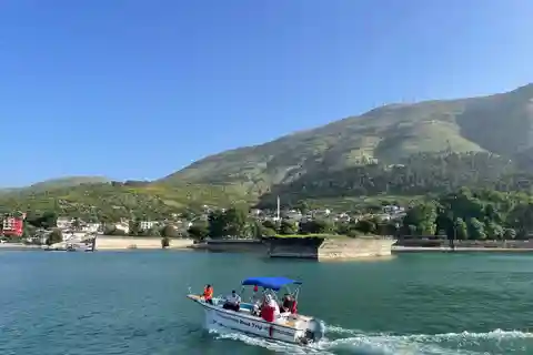 Bootsfahrt auf dem Shkodra See
