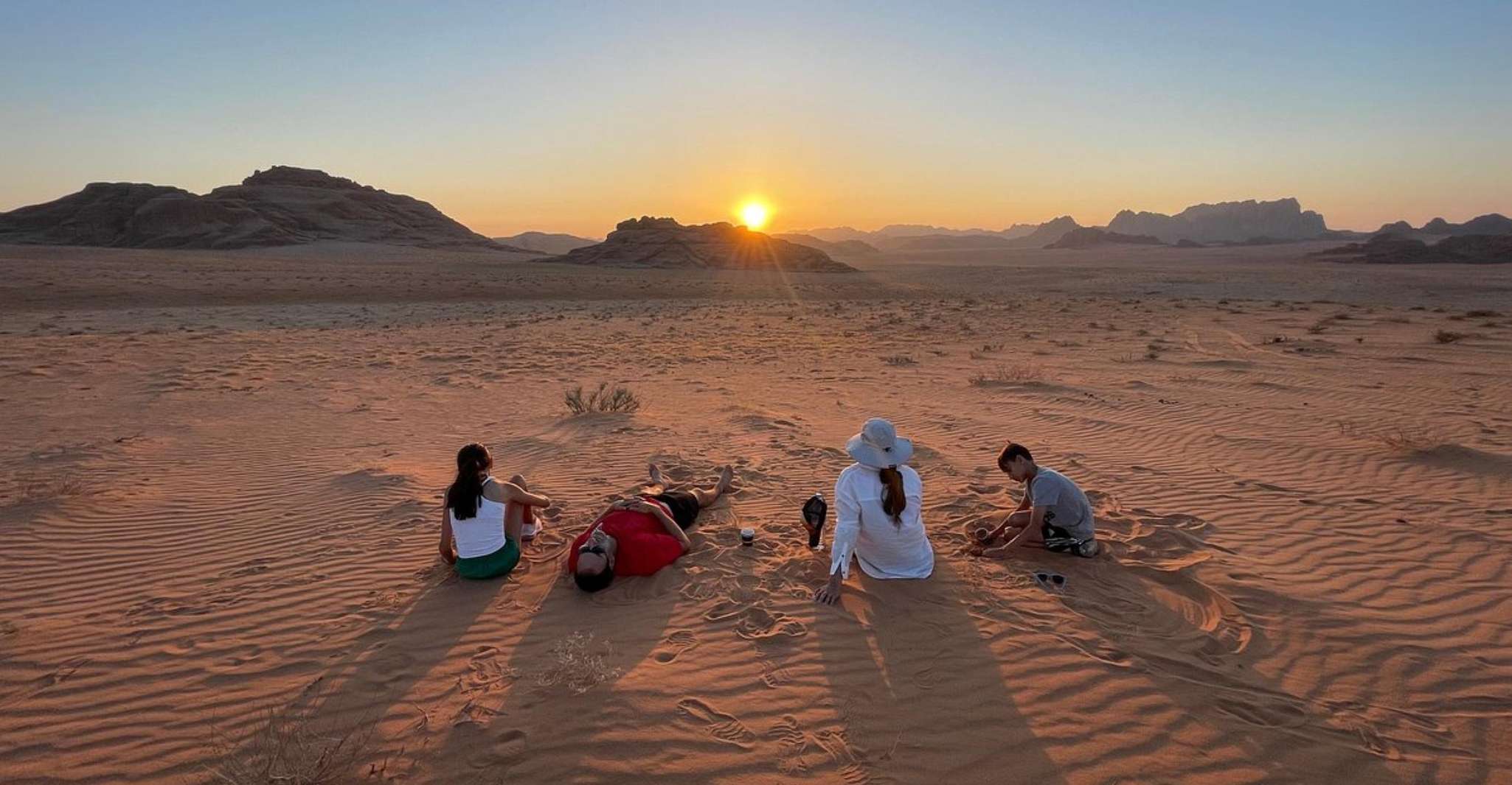 Full Day Jeep Tour ( Lunch) Wadi Rum Desert Highlights - Hizvo