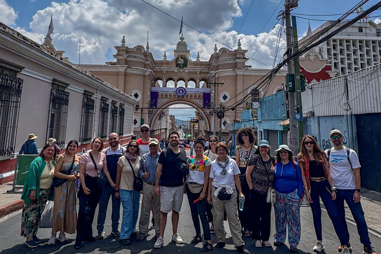 Guatemala City: Historic Center Walking Tour; Art and History Guatemala City Historic Center Sightseeing Tour
