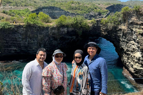 Bali: Nusa Penida 2-Day Trip with Accommodation &amp; Meals