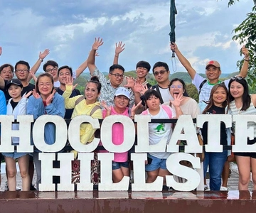 Bohol: Chocolate Hills, Tarsiers, & Loboc River Shared Tour