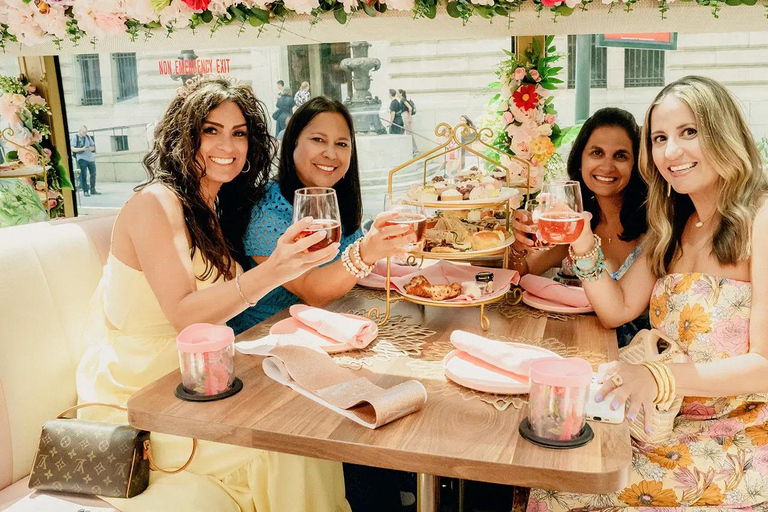 Chicago: Tea Around Town With Curated Teas & Iconic Sights Petite Admission