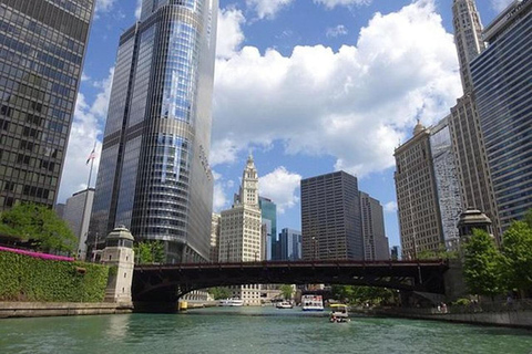 Chicago: Tiki Bar Cruise on Chicago River or Lake Michigan Chicago: Tiki Bar Cruise on Chicago River