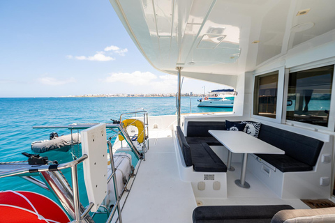 Malta: Catamaran Private Day Charter with Skipper