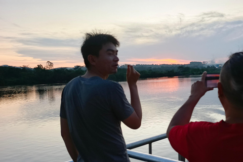 Kampala: Jinja 2-Day Adventure Tour with Rafting & Cruise