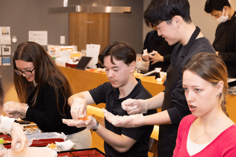 شيبويا طوكيو: دورة تحضير السوشي (نباتي/حلال)قائمة السوشي العادية (خالية من الغلوتين *تشمل الأسماك)