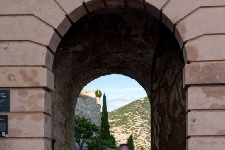 Split: Visita panorámica de la ciudad al atardecer en KlisExcursión nocturna al atardecer en Klis