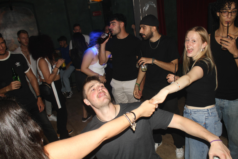 Explore Istanbul Night Life: Pub Crawl