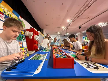 Mestre: Ausstellung von Modellen aus LEGO®-Steinen