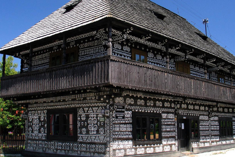 Piešťany: Beckov and Trenčín Castles & Čičmany Tour