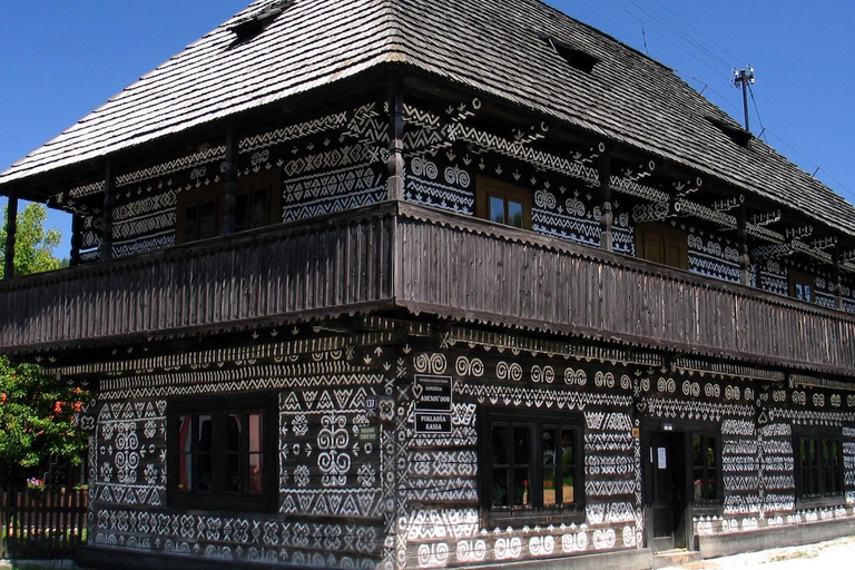 Piešťany: Beckov and Trenčín Castles & Čičmany Tour