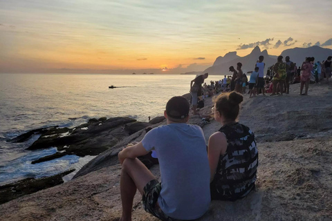 Rondleiding Arpoador: Wandeling door Copacabana &amp; Zonsondergang bij Arpoador