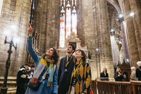 Milão: Visita guiada aos telhados do Duomo e à catedral com ingressosMilão: Visita guiada em inglês aos telhados do Duomo e à Catedral