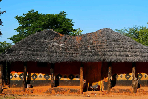Victoria Falls: Airport Transfer, Falls Tour & Village Visit