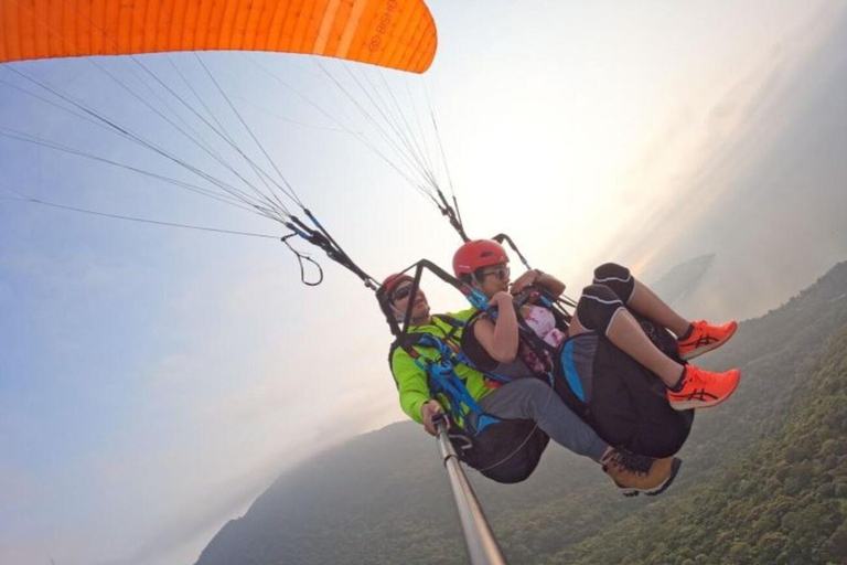 Da Nang: Paragliding op de Apenberg