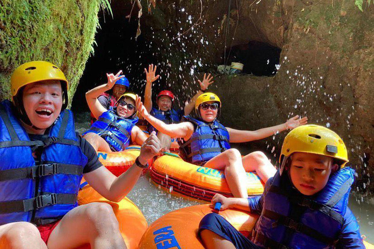 Ubud: Aventura en Tubo por la Cueva del Río con AlmuerzoExcursión en tubing y terrazas de arroz con traslado