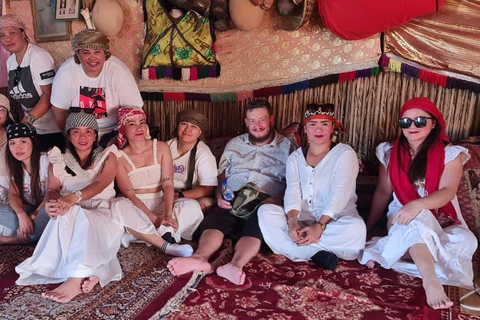 From Muscat: Bedouin Visit, Desert Sunset & Stargazing Tour