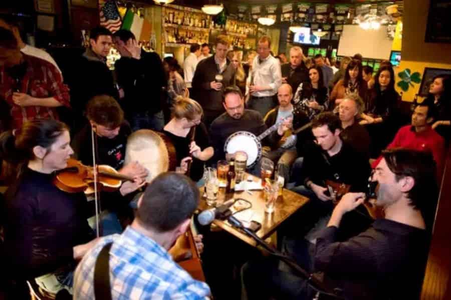 Boston: Rundgang zu den Irish Pubs mit Zeit für Getränke. Foto: GetYourGuide