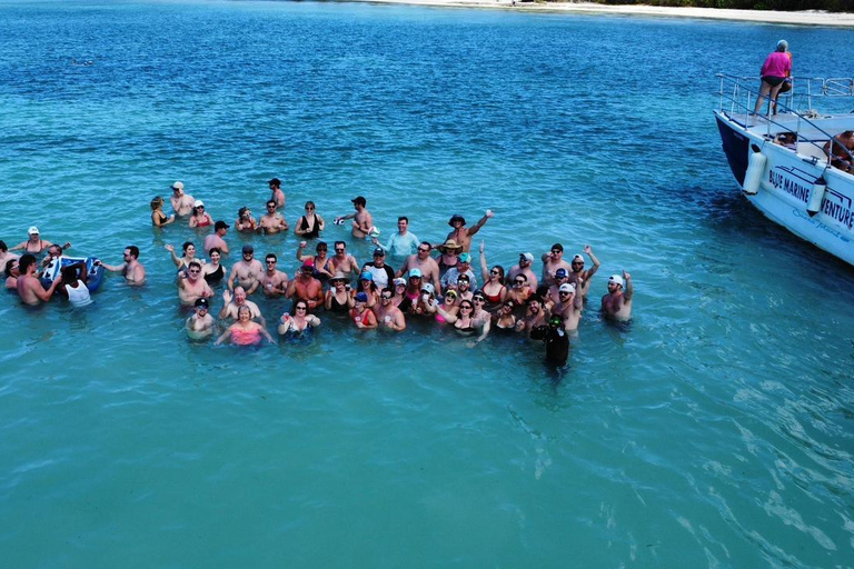 Private Catamaran with Open Bar and Dominican Meal