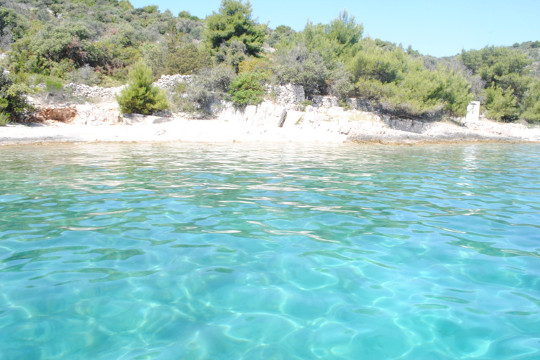 Trogir: Group Blue Lagoon & Secret Bay Tour with Meal Krknjaši Blue Lagoon High season