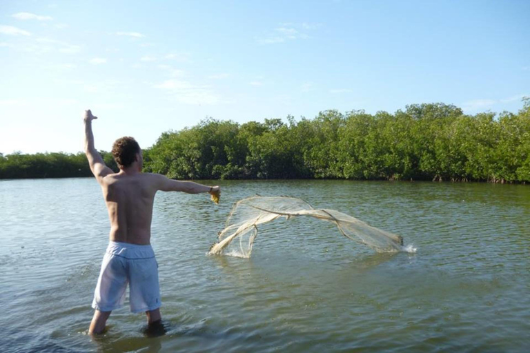 Cartagena: Lagoon Fishing with German or Italian Guide