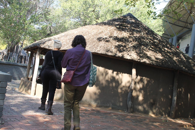 Gaborone: City Tour with Game Drive and Tswana Cuisine
