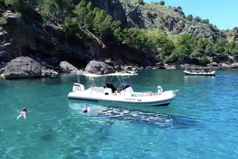 Soller: Private boat tour with skipper