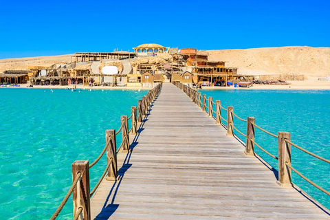 Hurghada : Excursion d&#039;une journée dans la baie d&#039;Orange avec sports nautiques et déjeunerVisite d&#039;une jounée en groupe avec plongée