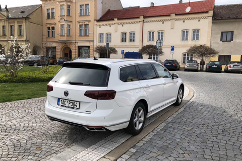 Prague: Private transfer to the airport (PRG)Private transfer to the airport (PRG)