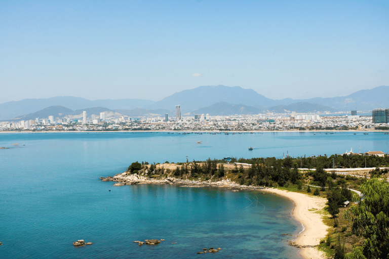 Da Nang: Ao Dai Show mit Stadtführung und Nachtmarkt