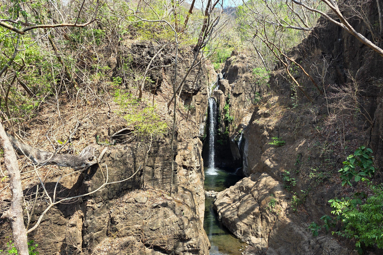 Tamanique Waterfalls Hike & El Tunco Beach Tour
