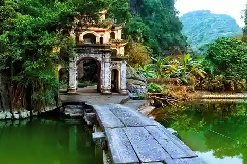 From Hanoi: Hoa Lu / Bai Dinh & Bich Dong & Thung Nham