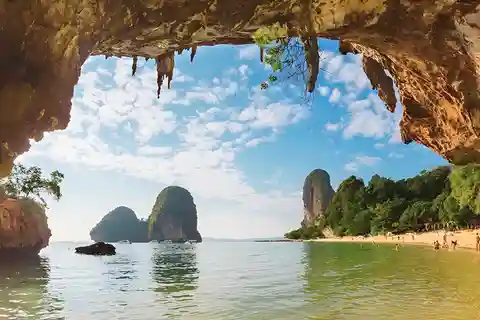 Krabi : Railay Phra Nang and Diamond Cave Sunset Tour