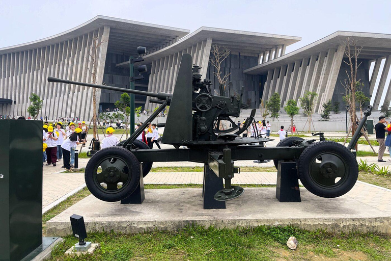 Hanoi: Military History Museum, Hoa Lo Prison & Gardens Tour Small Group: All-In-One Tour: Highlights & Train Street