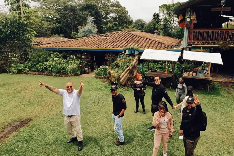 Medellín: Excursion to Arví and Finca de Flores - Hike, Snack & Lunch