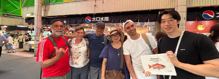 Magie matinale : Kanazawa à vélo et visite culinaire d'Omicho