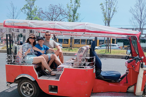 Lisbon: Private Tuk-Tuk Tour with Local Guide & Viewpoints Lisbon Highlights: Old Town & Belém Private + Pickup .