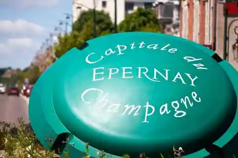 Epernay: Visita guiada particular ao coração de Champagne