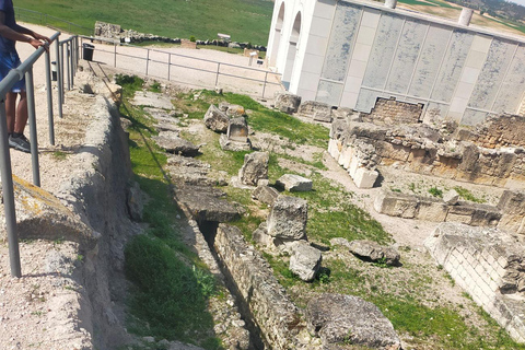 Visiting historic Segobriga, ancient Roman town near Madrid